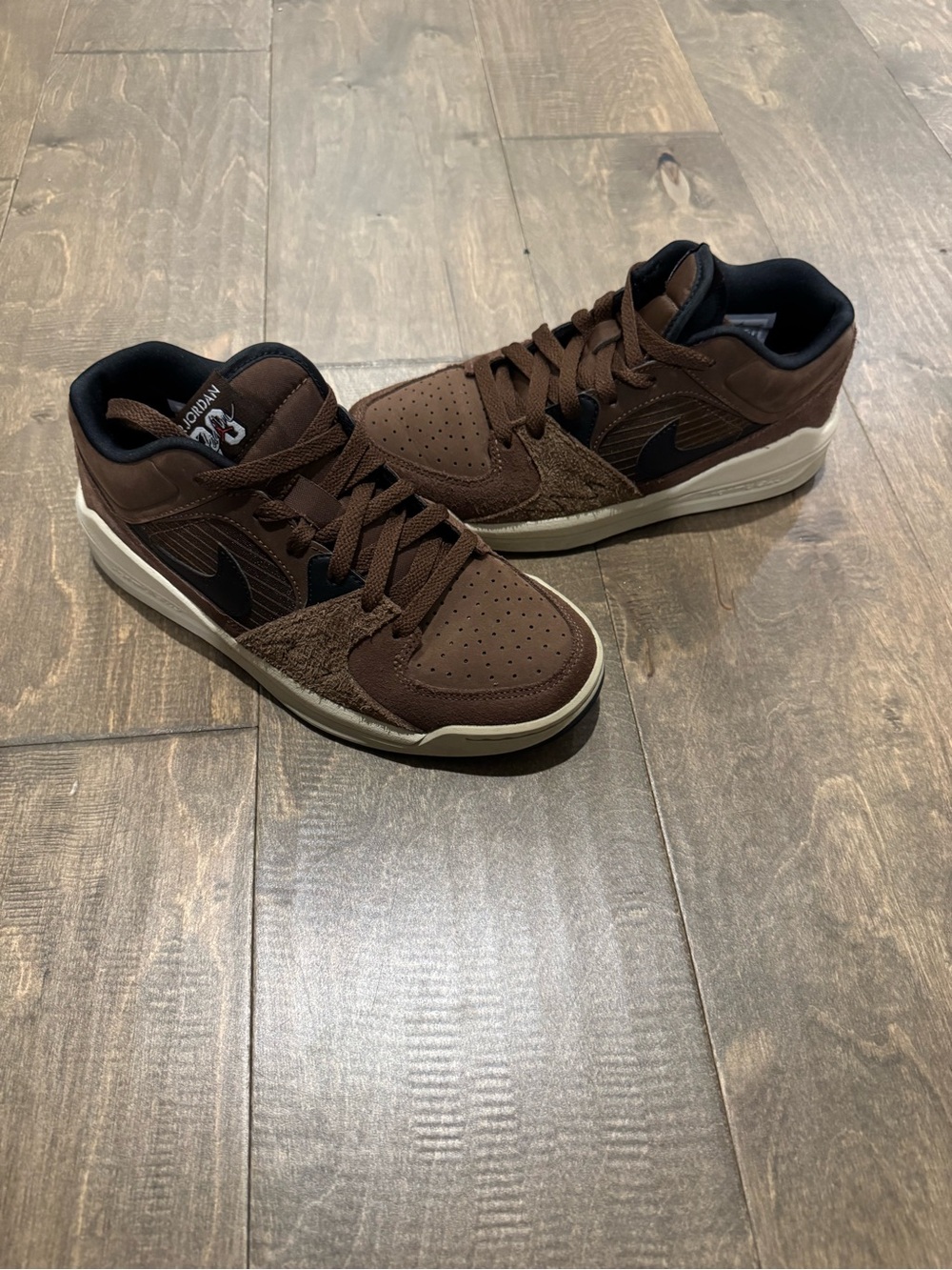Jordan Men’s Brown and Black Low-Top Sneakers